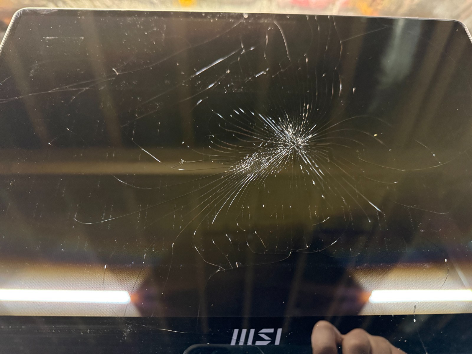 MSI Creator Z16 A11UET Core i7 11th Gen 32GB RTX3060 1TB – 120Hz Cracked Screen