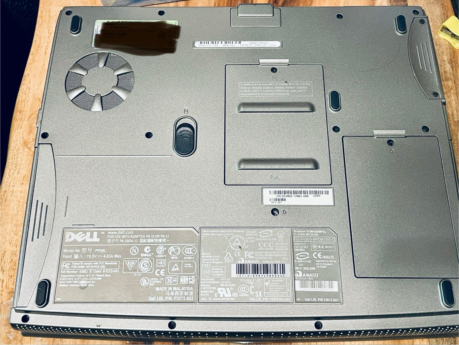 Vintage Dell Latitude 100L Laptop 15″ Celeron 2.4GHz 512MB 30GB WinXP READ!!!
