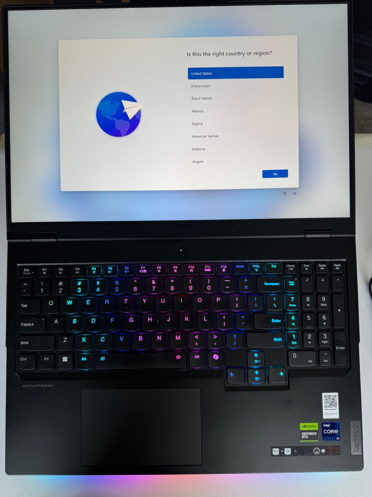 Lenovo Legion Pro 7i 16″ Nvidia RTX 4080 Intel i9-14900HX QHD+ 240hz 32GB 1TB