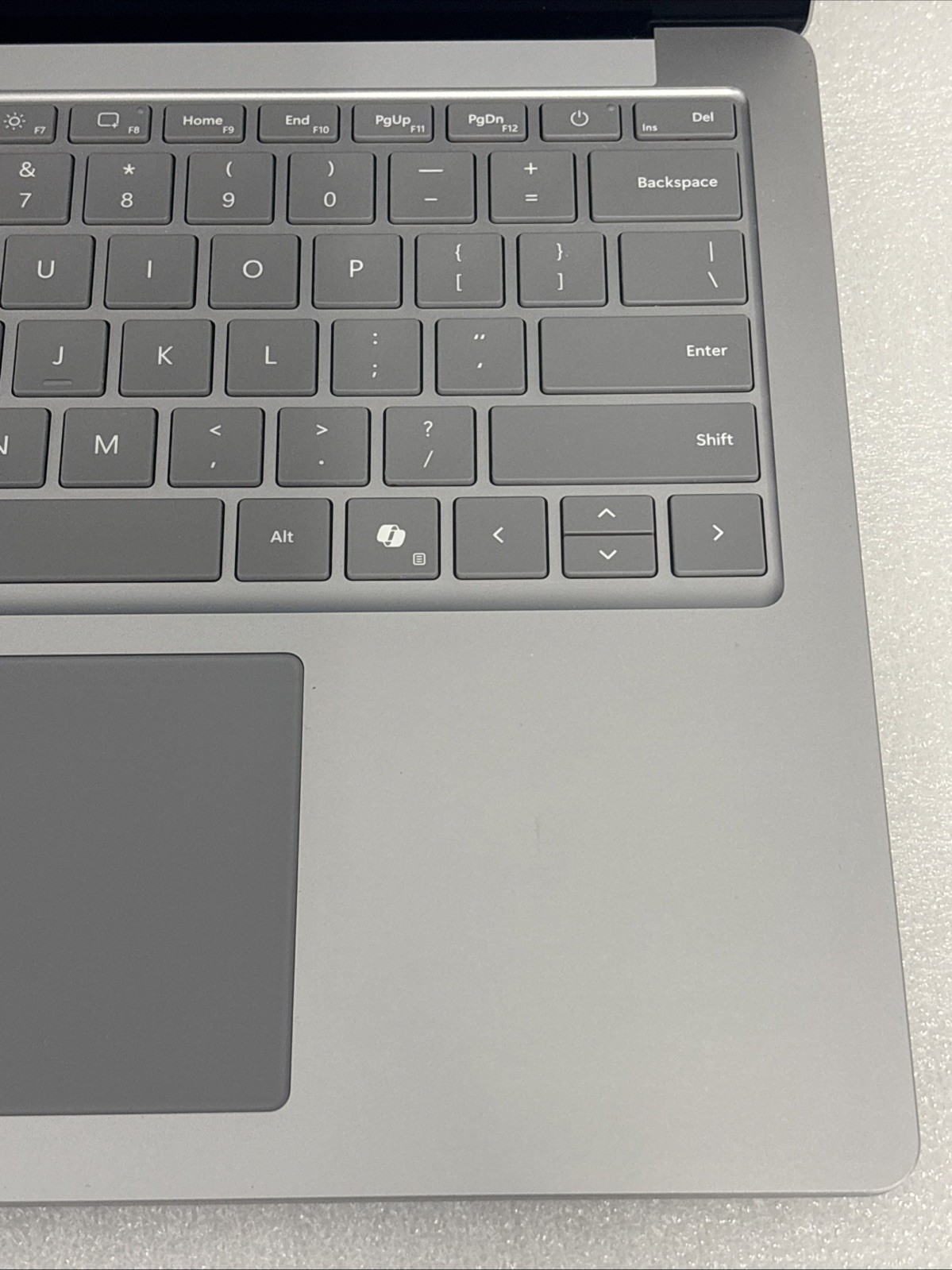 Microsoft Surface Laptop 6 13.5″ (1TB, Ultra 7, 32GB Ram) – Platinum