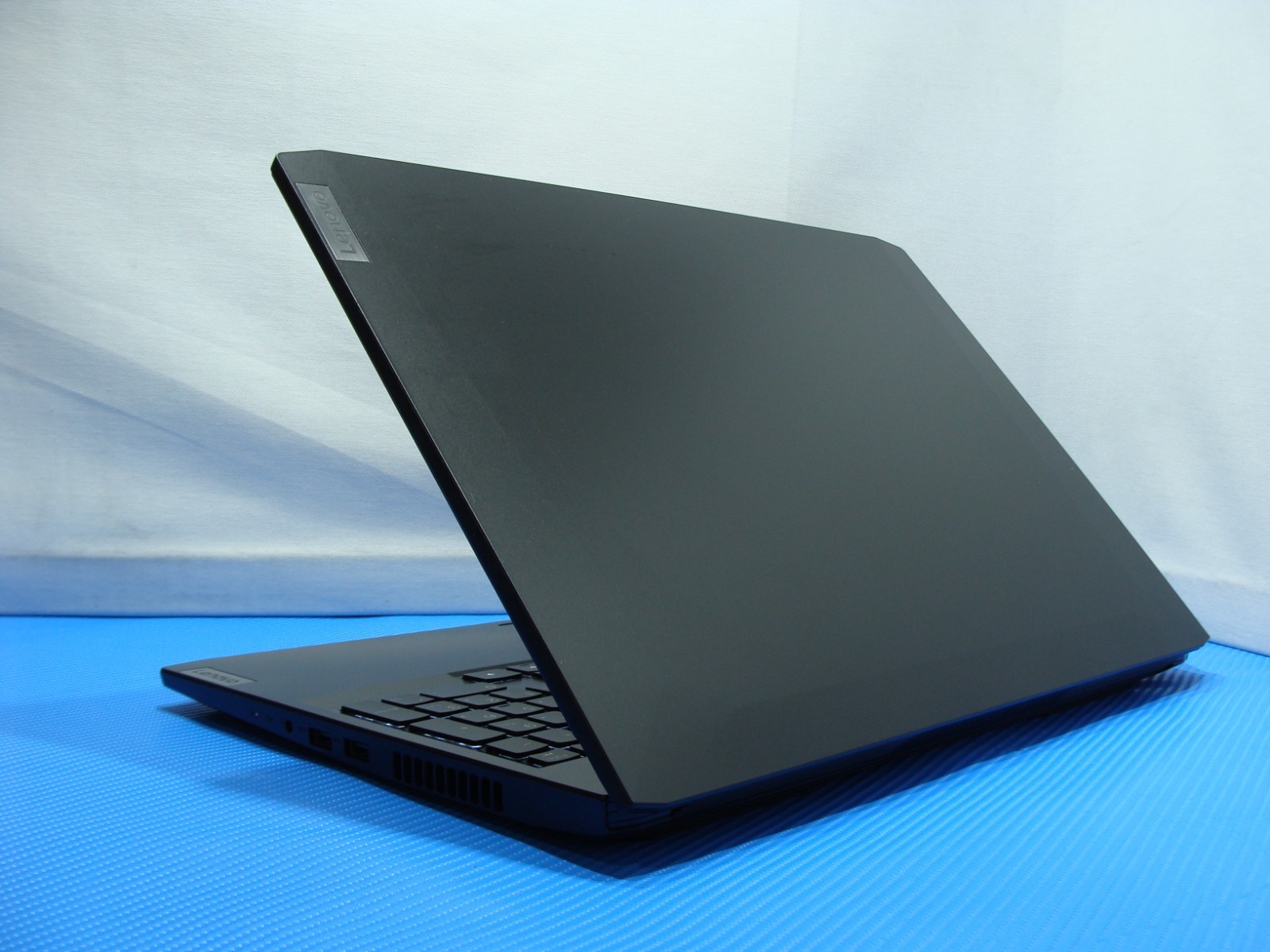 Lenovo IdeaPad Gaming 3-15ACH6 15.6″FHD 120Hz Ryzen 5 3.3GHz 8GB 512GB GTX 1650