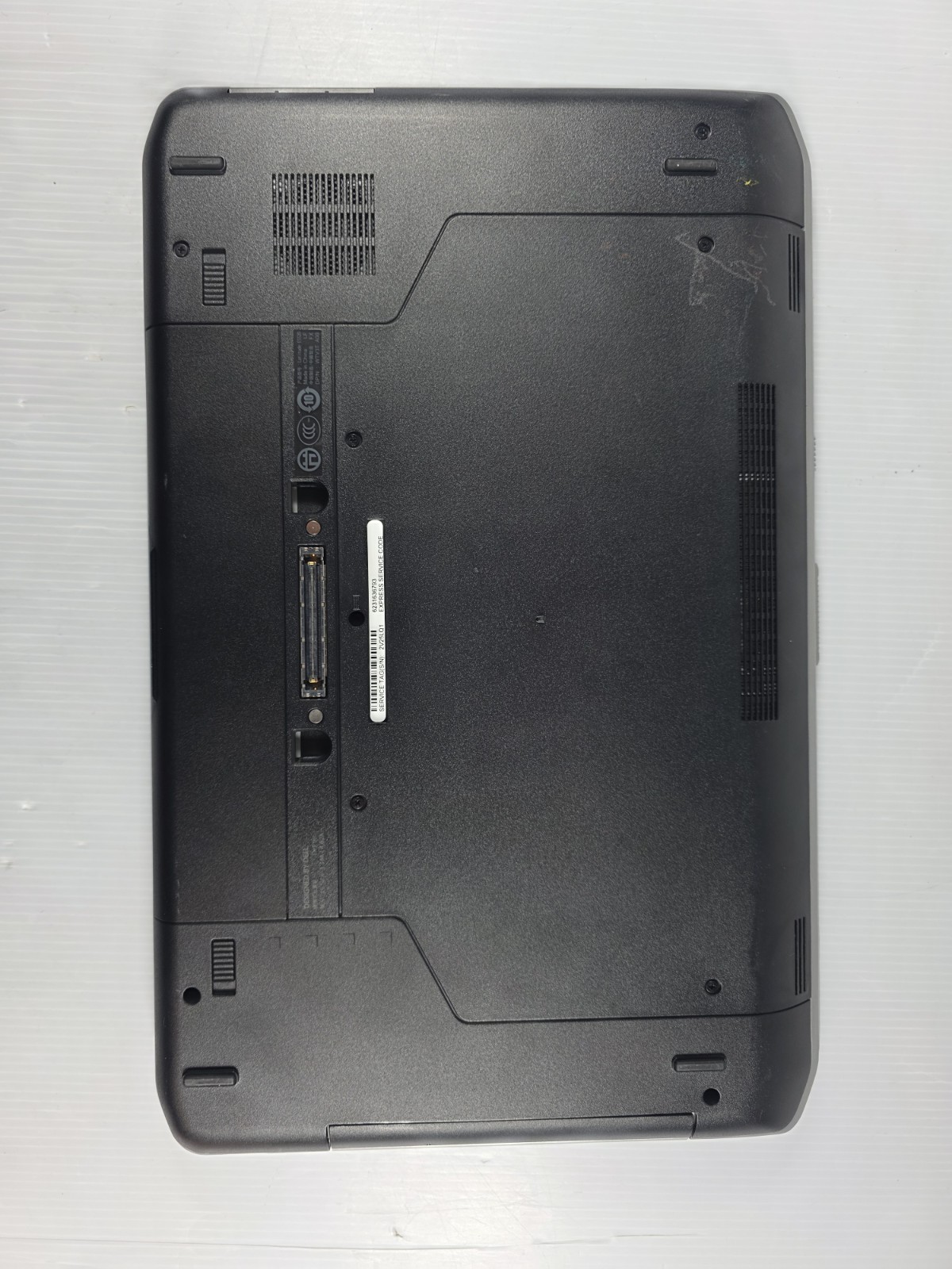DELL LATITUDE E5520 Laptop INTEL I5- 2410M – 4GB RAM 250 HDD Read