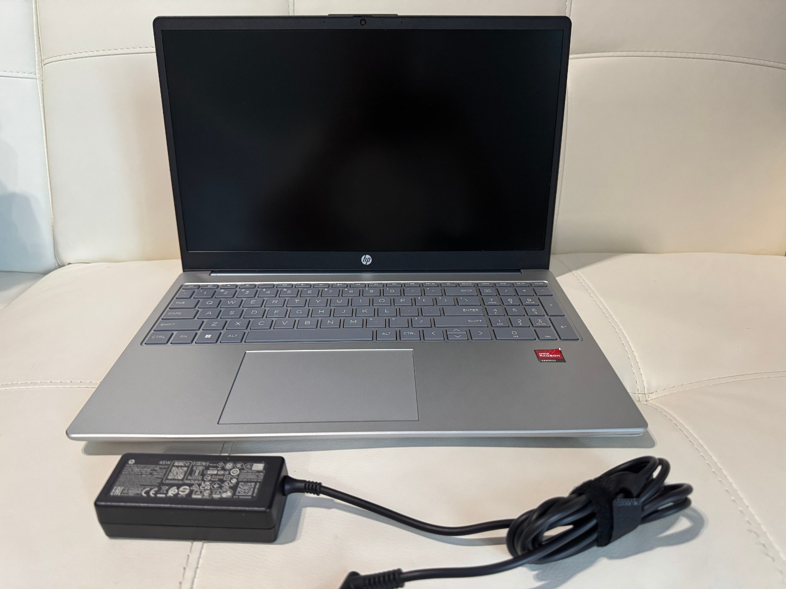 HP Laptop 15.6″ AMD Ryzen5 7520U 8GB Ram 256GB SSD Windows 11 Home