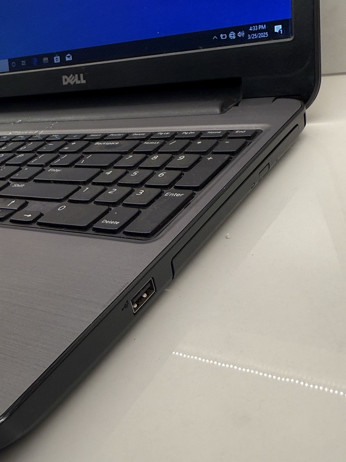 Dell Latitude Laptop Computer 3540 15.6 in 1.70GHz i3-4010U CPU 4GB 500GB HD