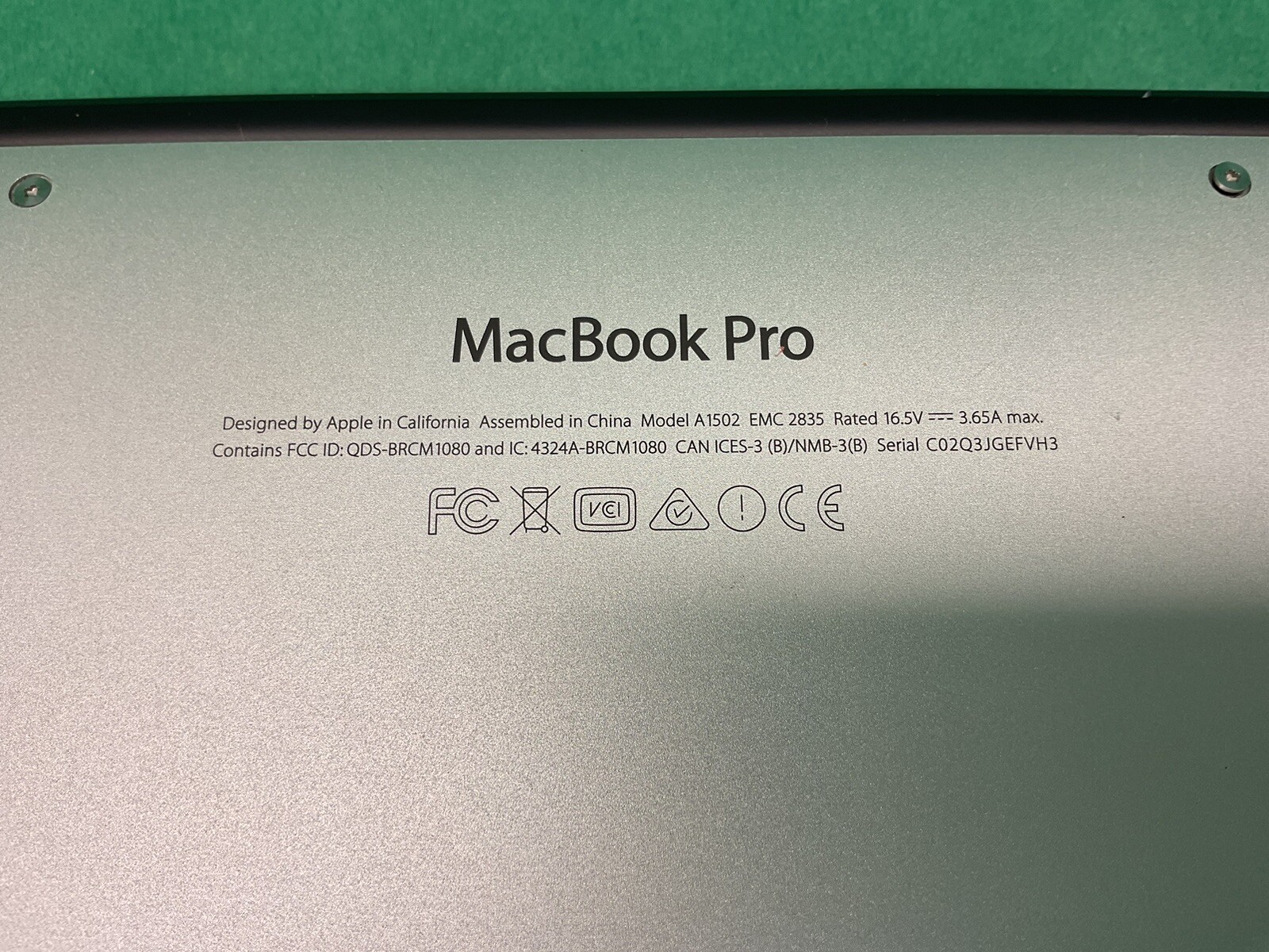 Apple MacBook Pro A1502 – 13” Laptop – POWERS ON – UNTESTED