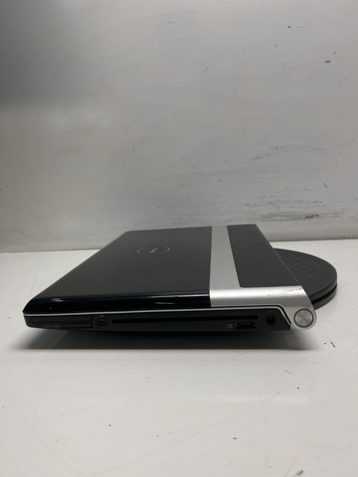 Dell Studio XPS PP35L Intel Core 2 Duo P8400 2.26GHz 4GB NO HDD