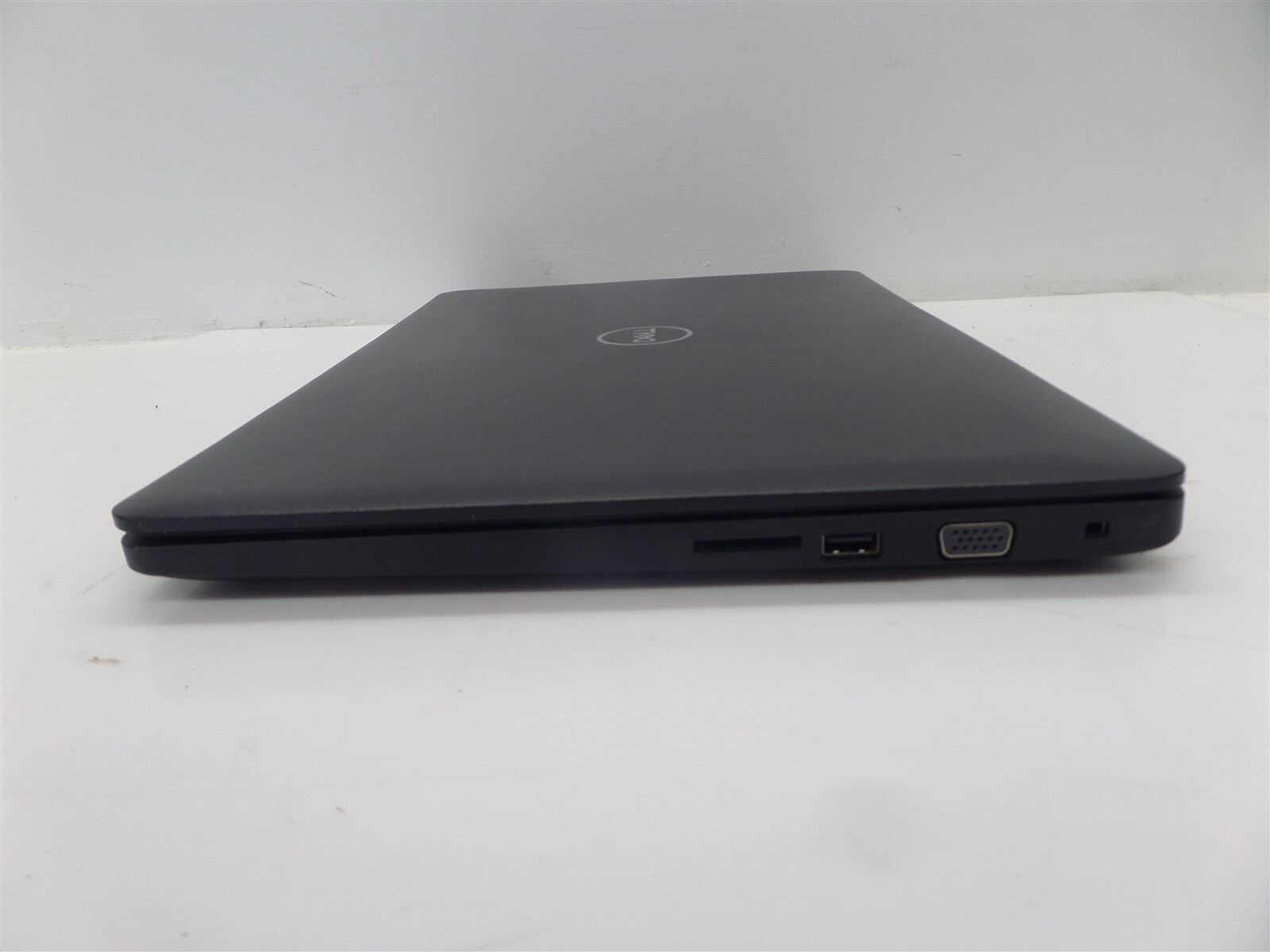 Dell Latitude 3580 15.6″ Laptop w/ i5-7200U 2.50GHz CPU & 8GB RAM – No HDD/Batt.