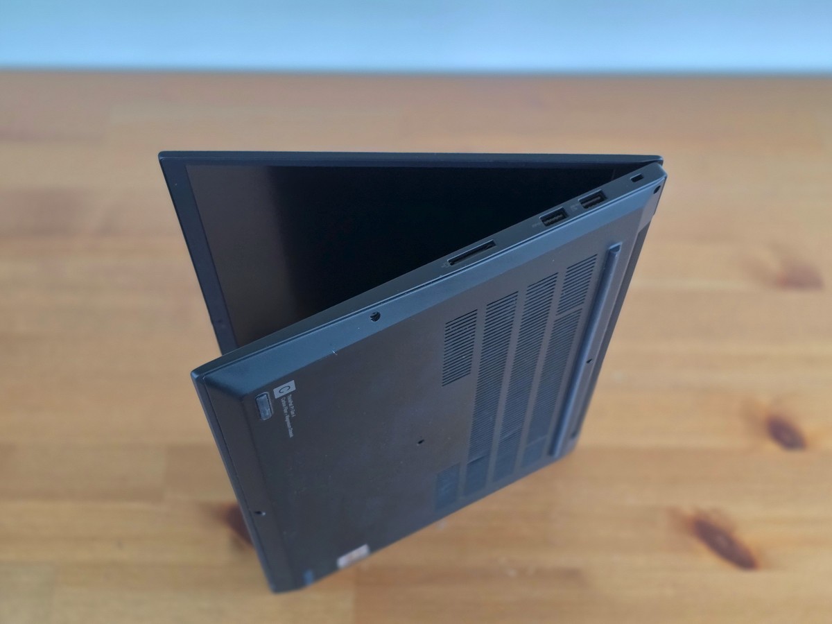 Lenovo ThinkPad P1 Gen 4 i7-11800H 16 2560×1600 16GB 512GB SSD NVIDIA RTX A2000