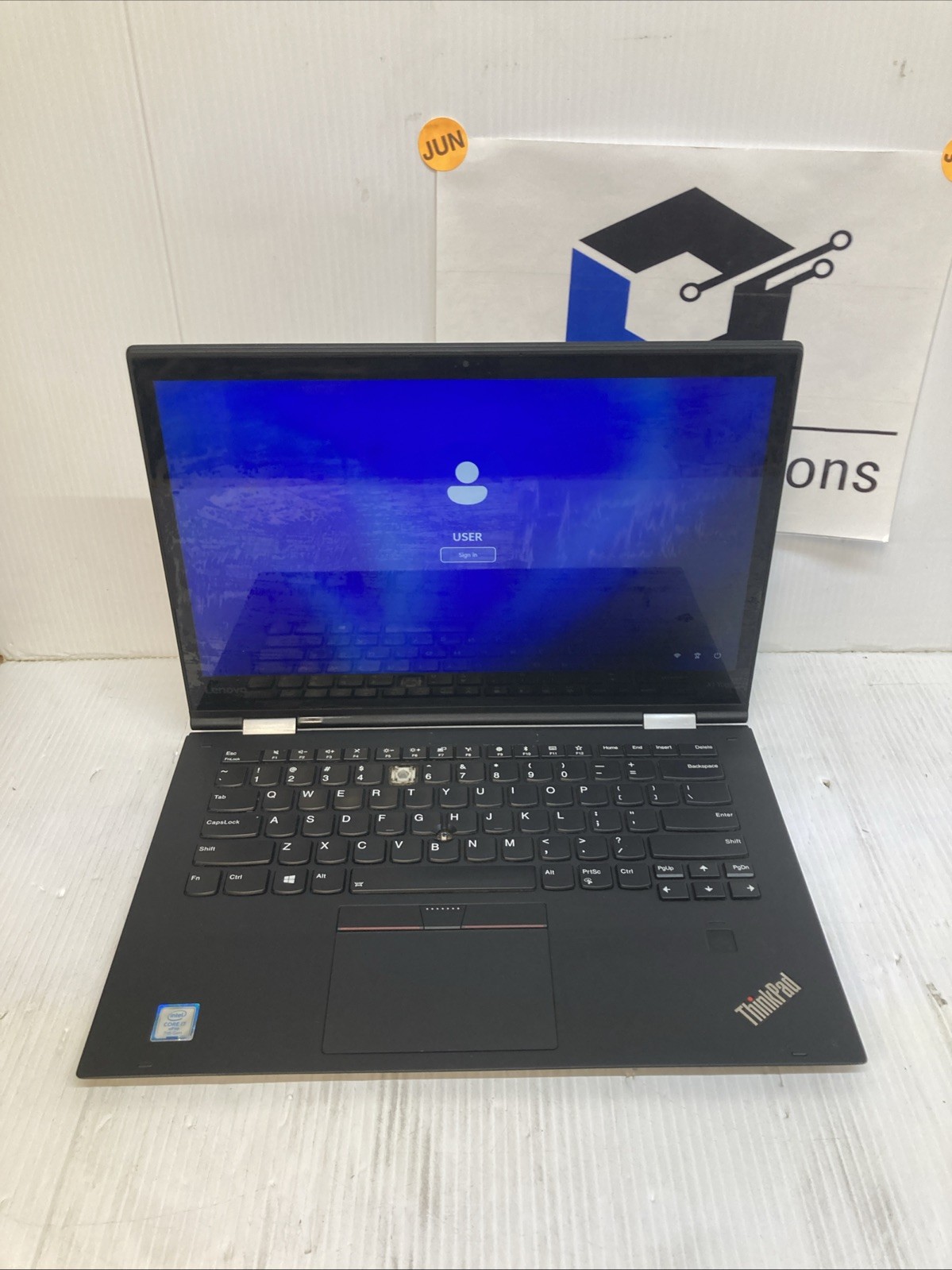 Lenovo ThinkPad X1 Yoga i7-7600U 2.80GHz 16GB 256 GB Win 11 pro no pen