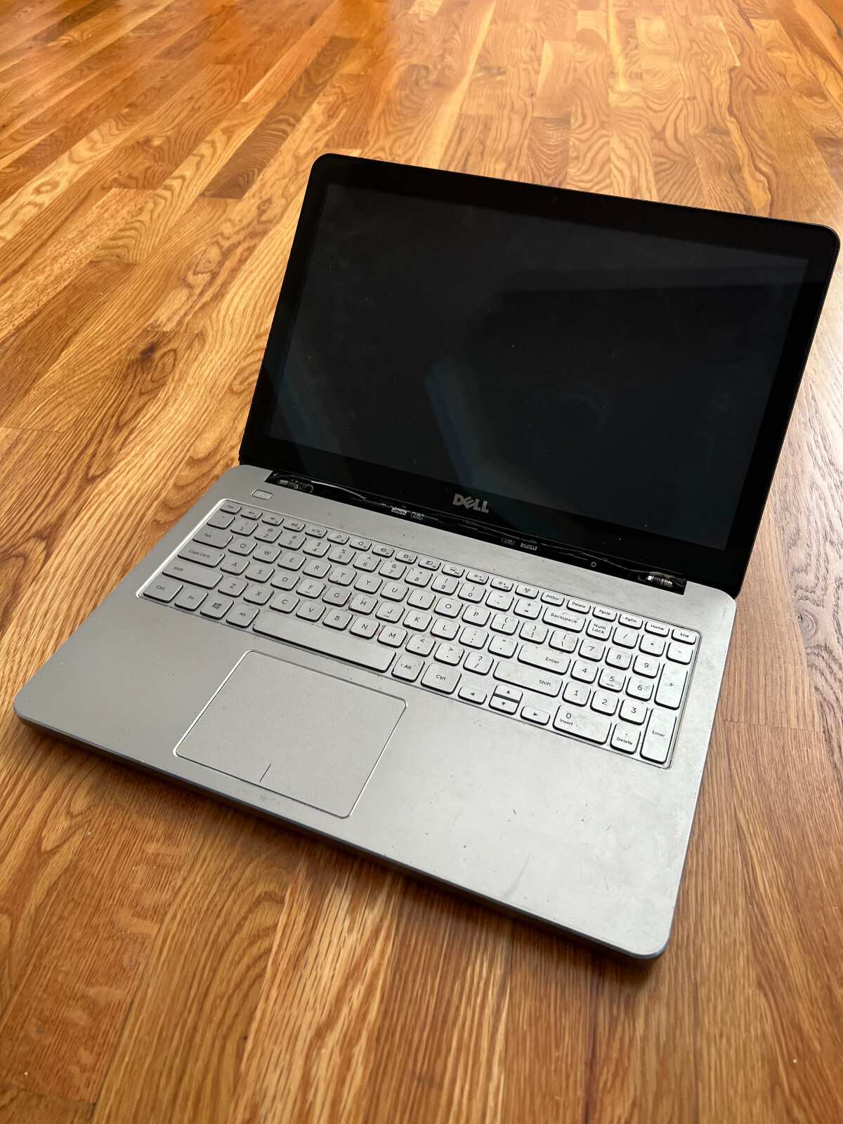 dell inspiron 15 7000 laptop used/not working-parts only