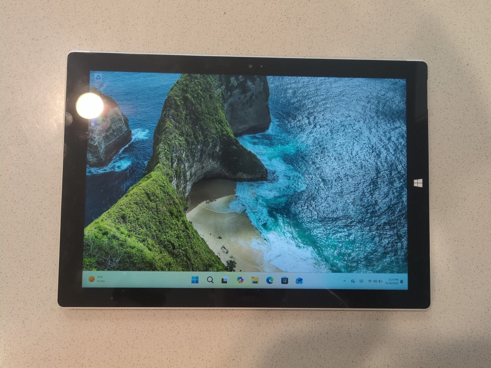 Microsoft Surface Pro 3 Model 1631 | 12″ | 256GB SSD | 8GB RAM | Windows 11