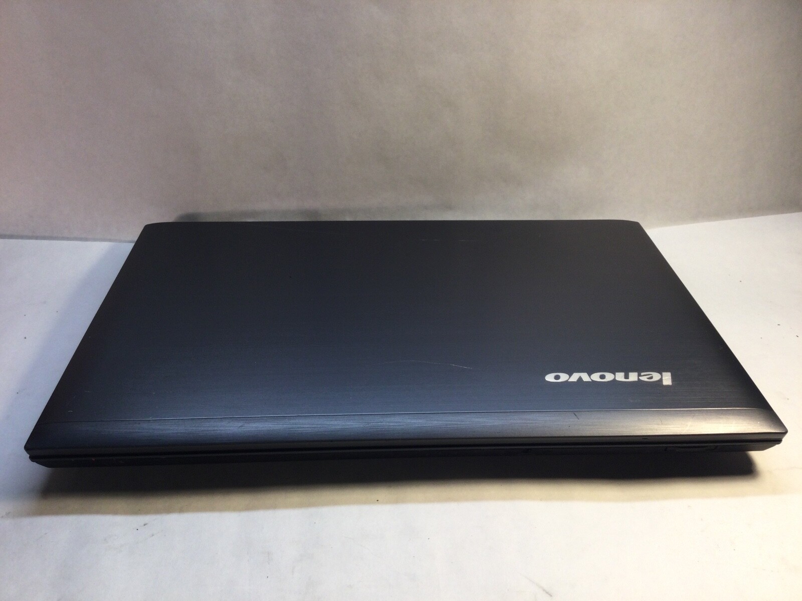 Lenovo IdeaPad V570 15″ Laptop Intel Core i5-2410M 2.4GHz-BAD KEYBOARD -MZ