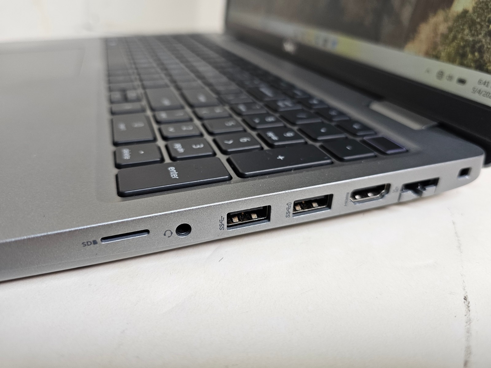Dell Latitude 5531 Laptop – i5-12600H 8GB 256GB NVMe SSD AX211 Webcam 15.6″ 1
