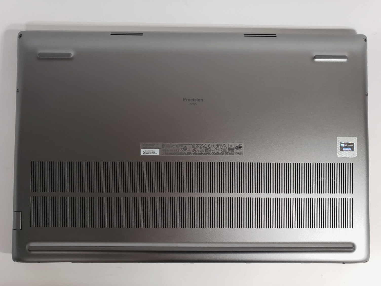 Dell Precision 7780 17.3″ Intel Core i9-13950HX 32GB RTX 3500 Win 11 Pro