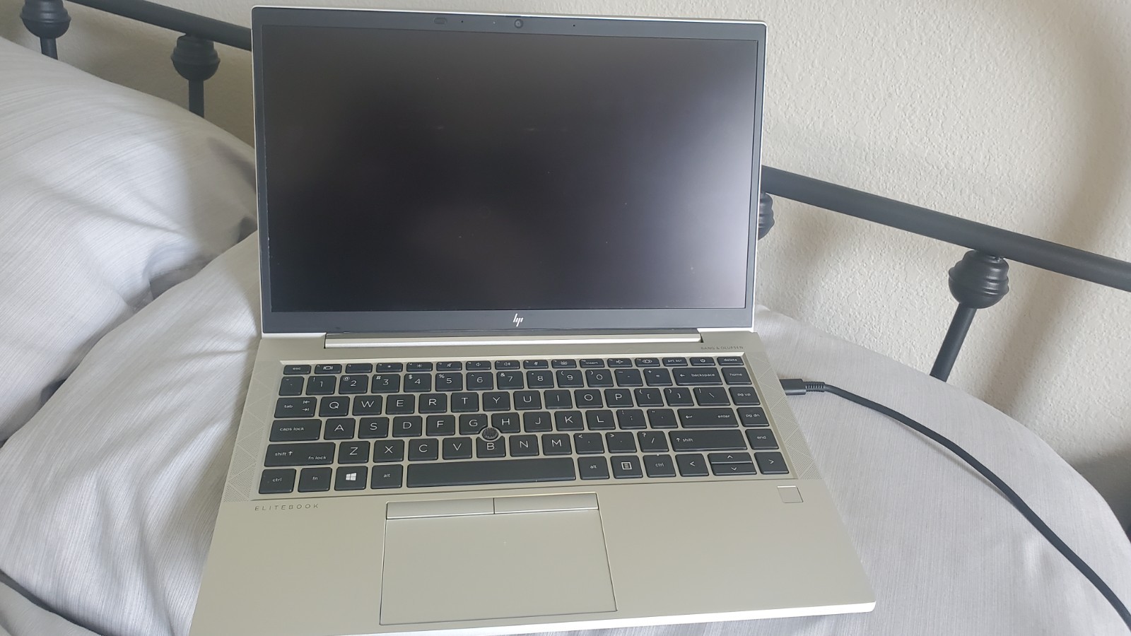 HP ELITEBOOK 840 G8 | 11th Gen CORE I5-1135G7 | 256GB SS | 24GB | Windows 11 Pro