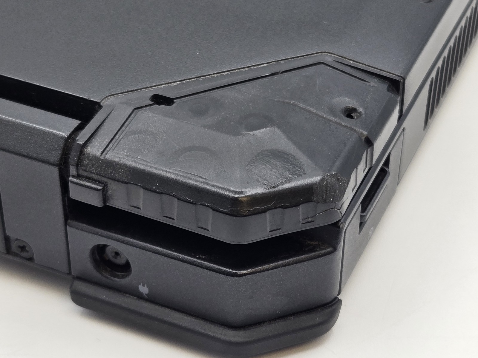 Dell Latitude 5420 Rugged 14″ FHD I7-8650U 512GB SSD 16GB W11P Backlit 4G LTE