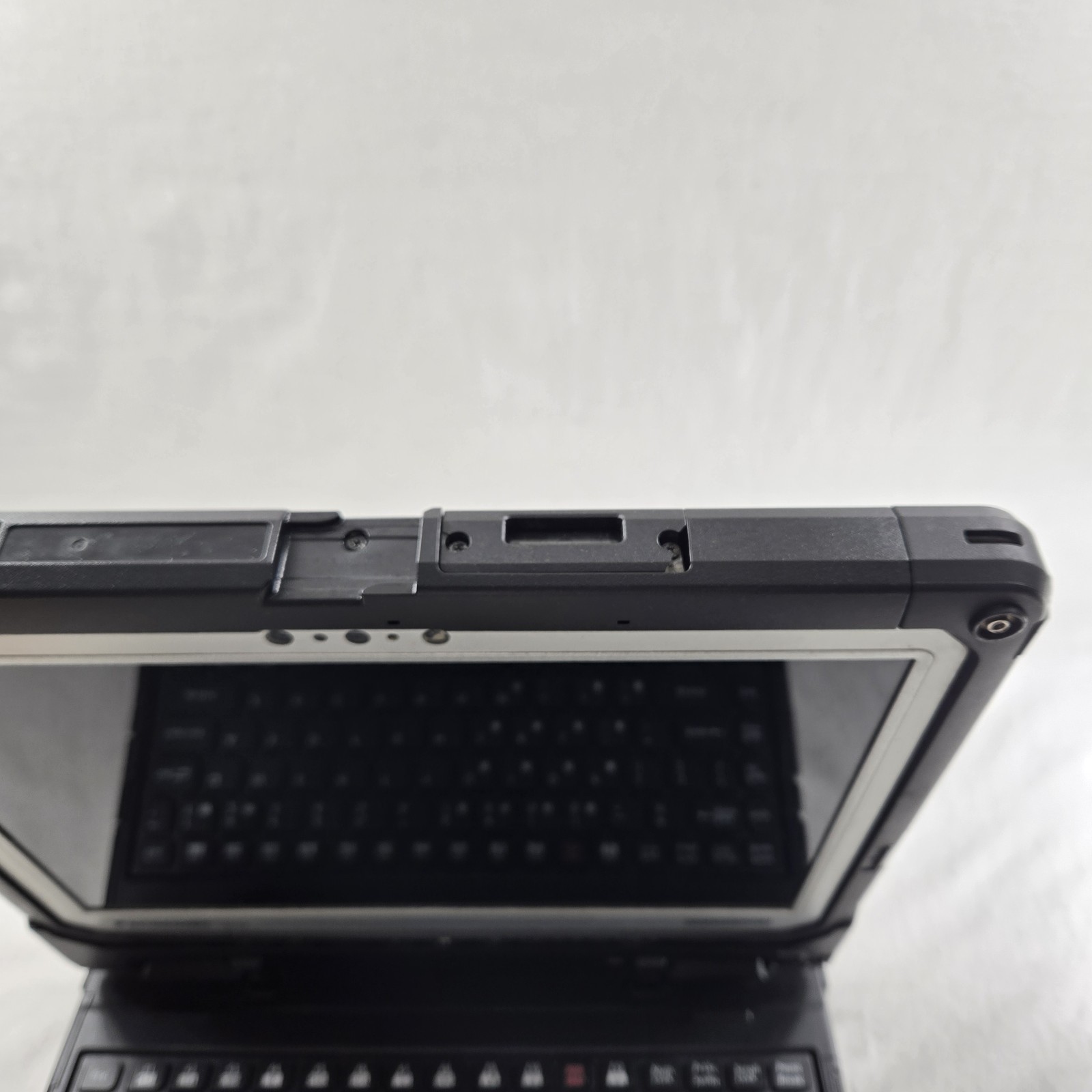 Panasonic Toughbook CF-33 i5-7300U 2.6GHz 256GB SSD 16GB Ram 4G – GPS – Grade B
