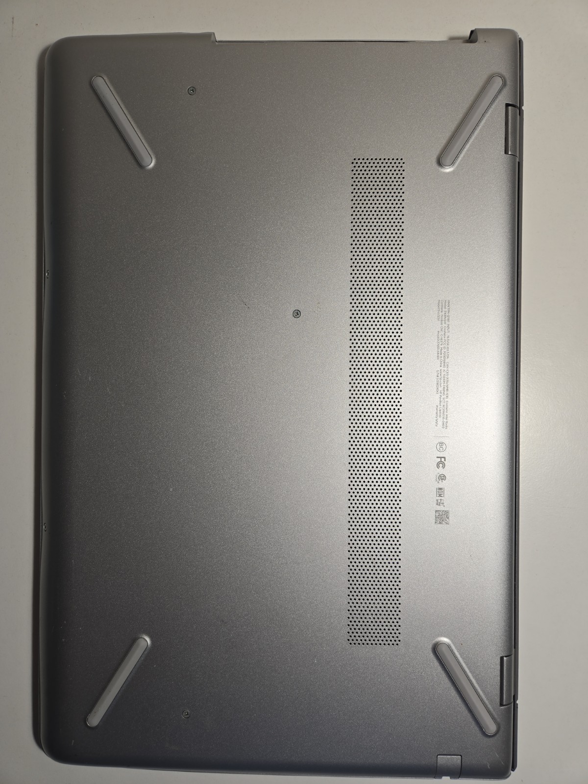 HP Tscr15,6/ i5-8250u/ 8Gb/ ssd 127Gb/Camera/../ Battery Is BAD, NO AC #12
