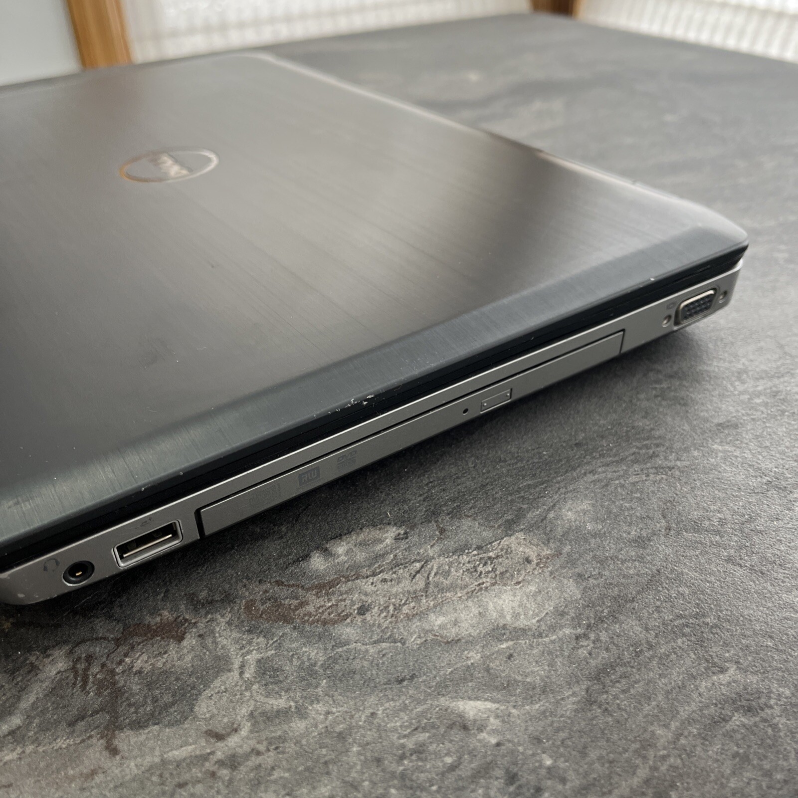 Dell Latitude E5530 15.6″ i5-3210M @2.5GHz 4GB RAM NO AC/HDD FOR PARTS