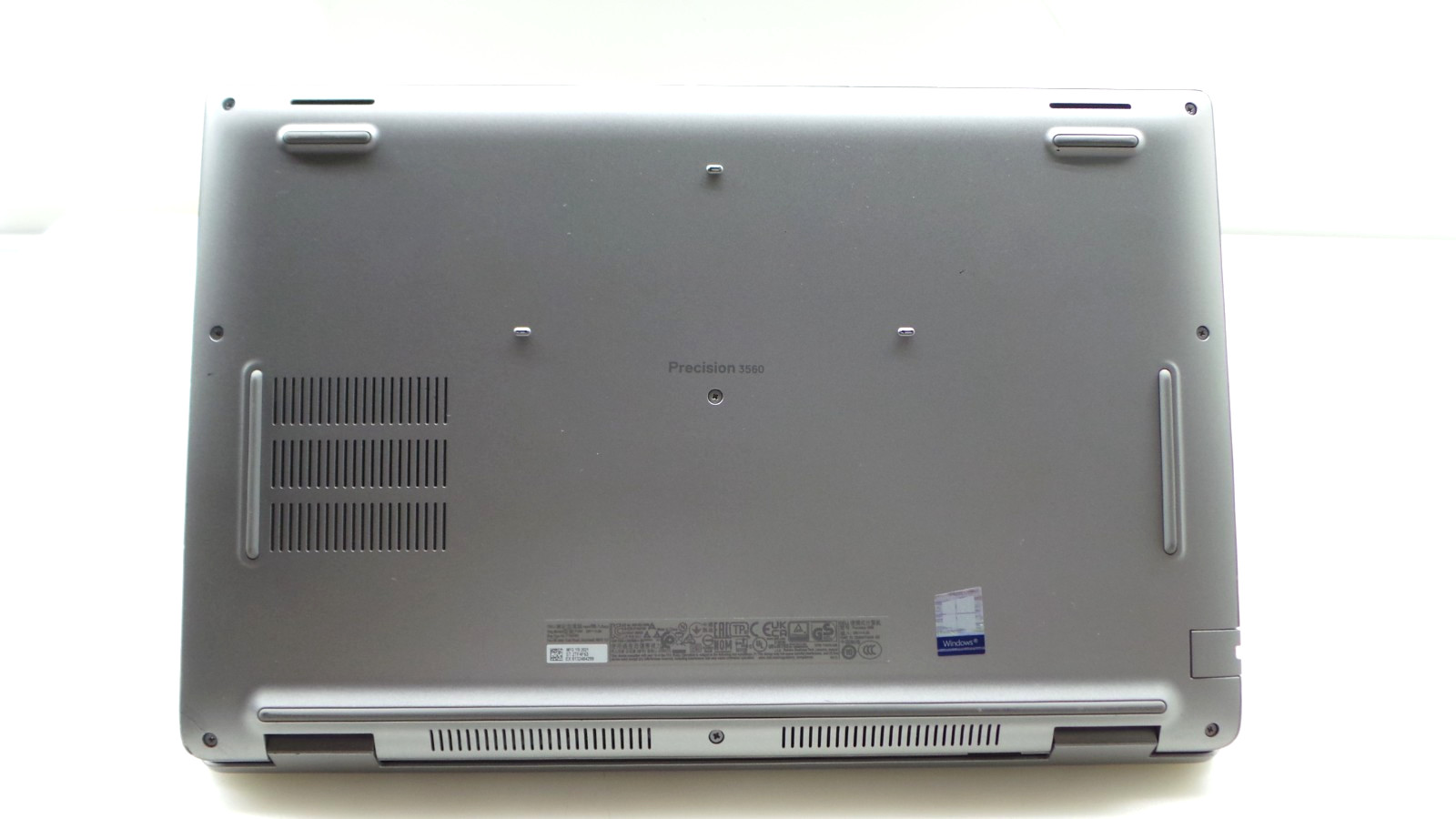 Dell Latitude 3560 | 15.6″ | i5-1145G7 2.60GHz | 8GB RAM 256GB NVMe | WIN 11 PRO