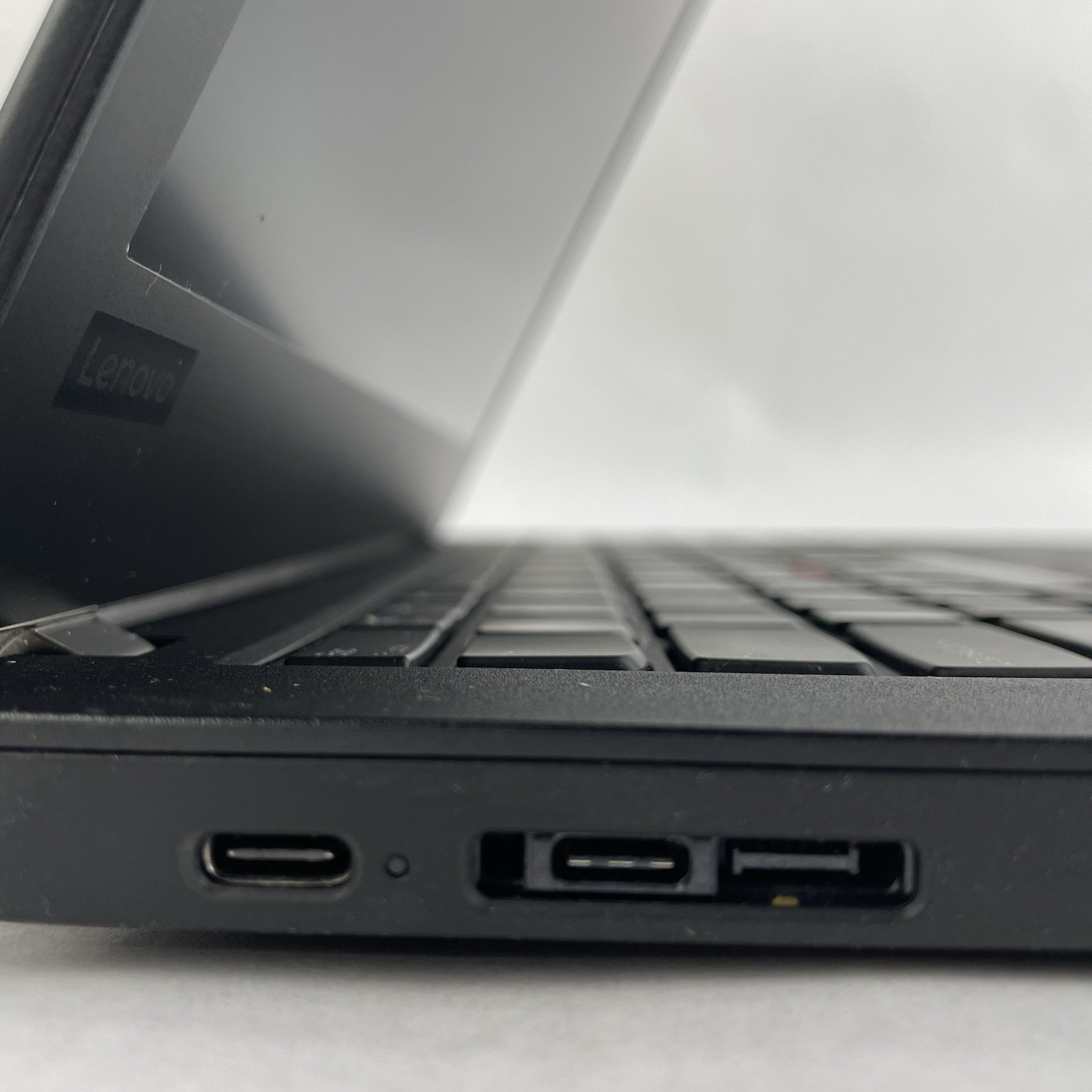 Lenovo ThinkPad T480 14″ i5-8350U 1.70 GHz 8 GB RAM No SSD/OS/AC – Missing DIMM