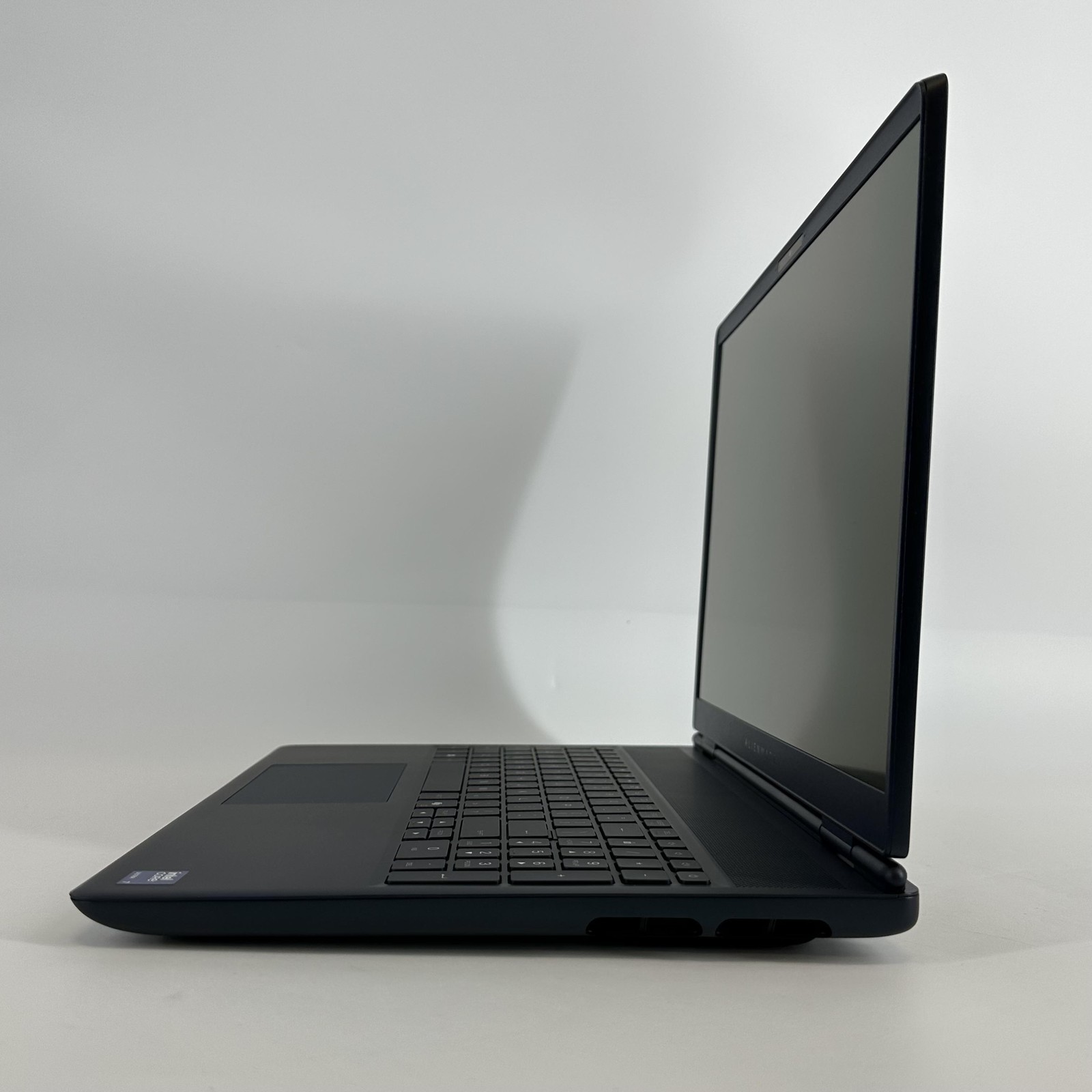 Dell Alienware 16X Aurora 240Hz QHD+ Ultra 7 270HX Plus 32GB 1TB SSD RTX 5070