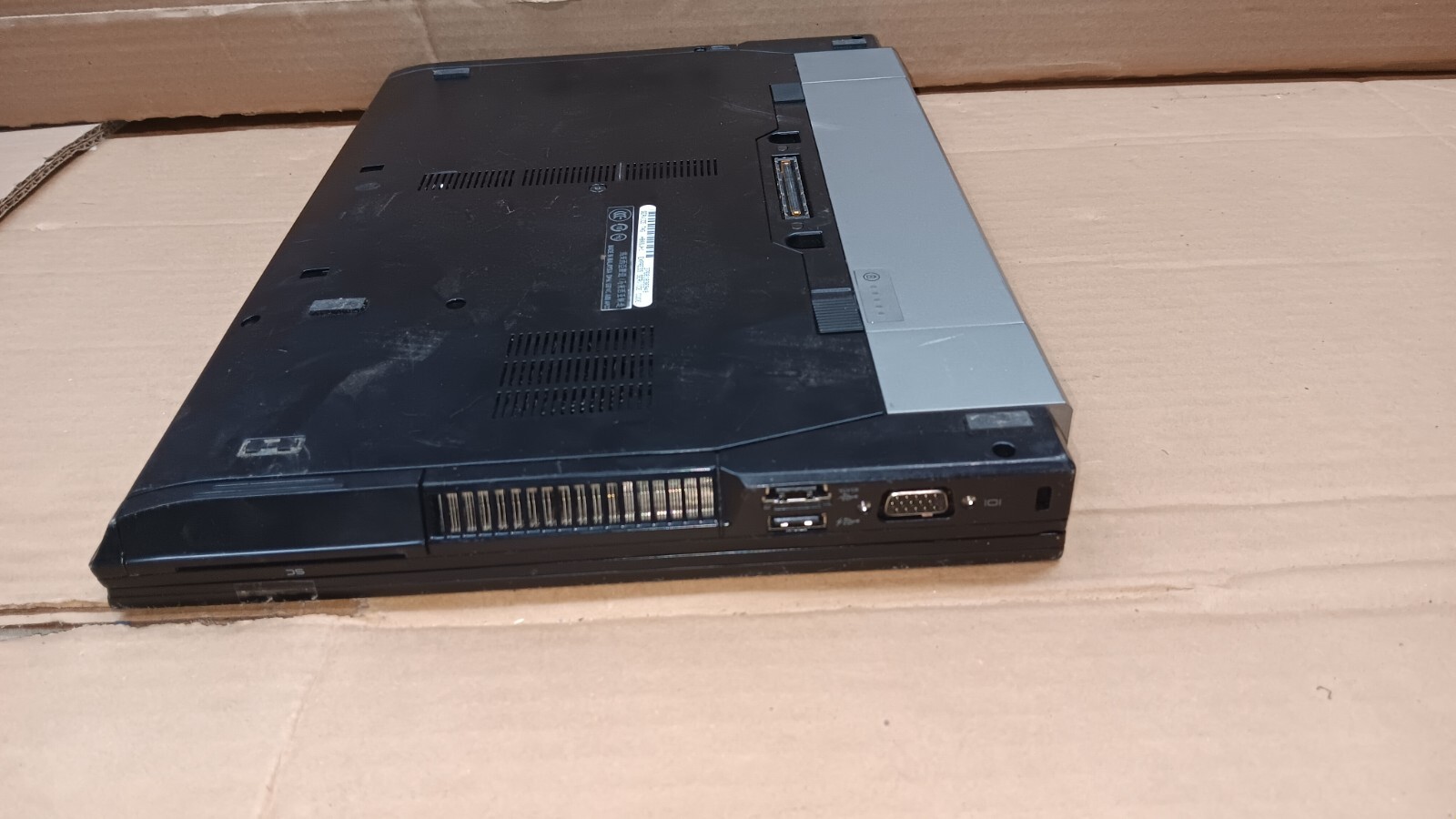 Dell Latitude E6400 Laptop Windows 7 pro Operating system intel Core 2 Duo 4 GB