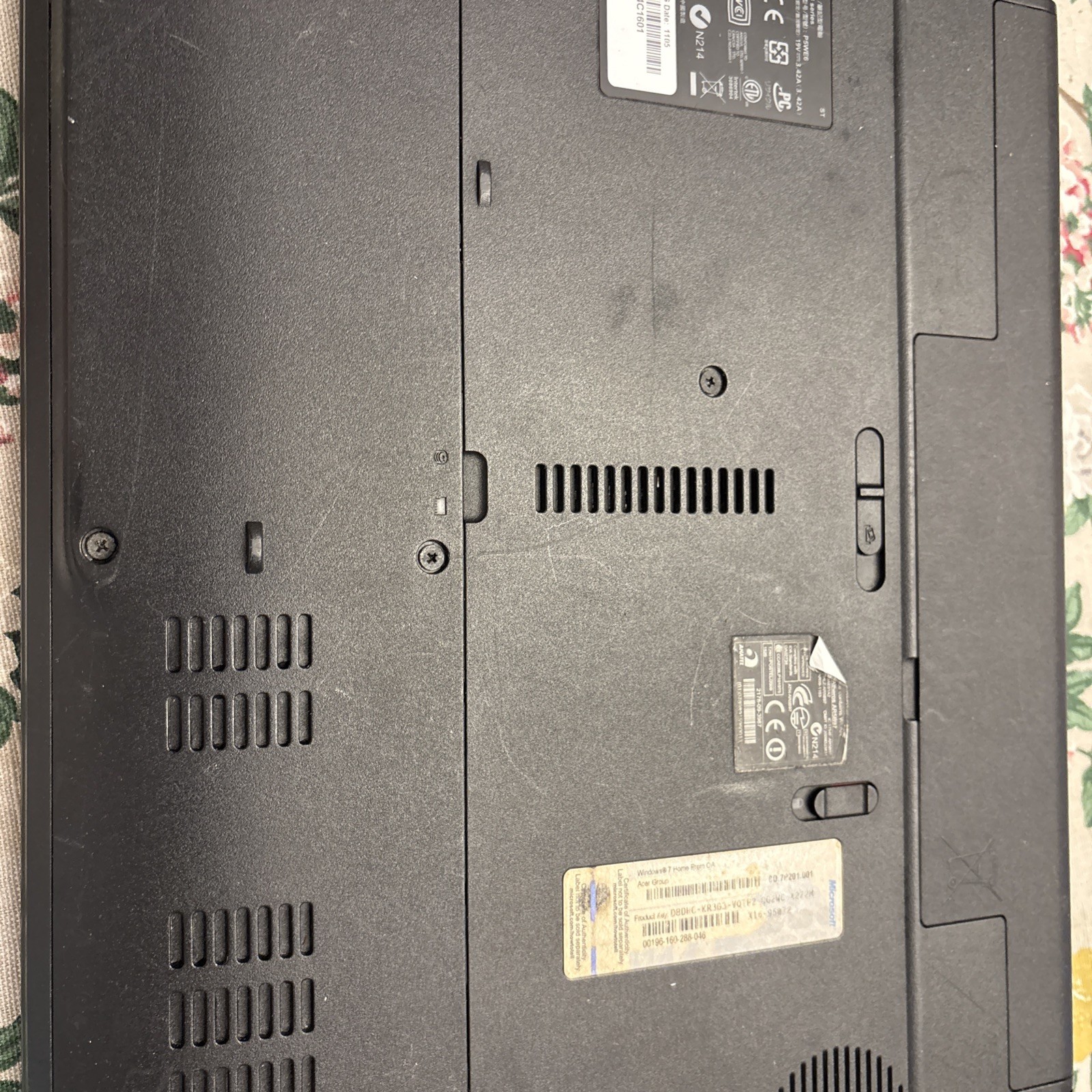 Acer Aspire 5253 BZ692 MDL P5WE6 /AMD Dual-Core C-50 1GHz/275GHz Ram PARTS ONLY