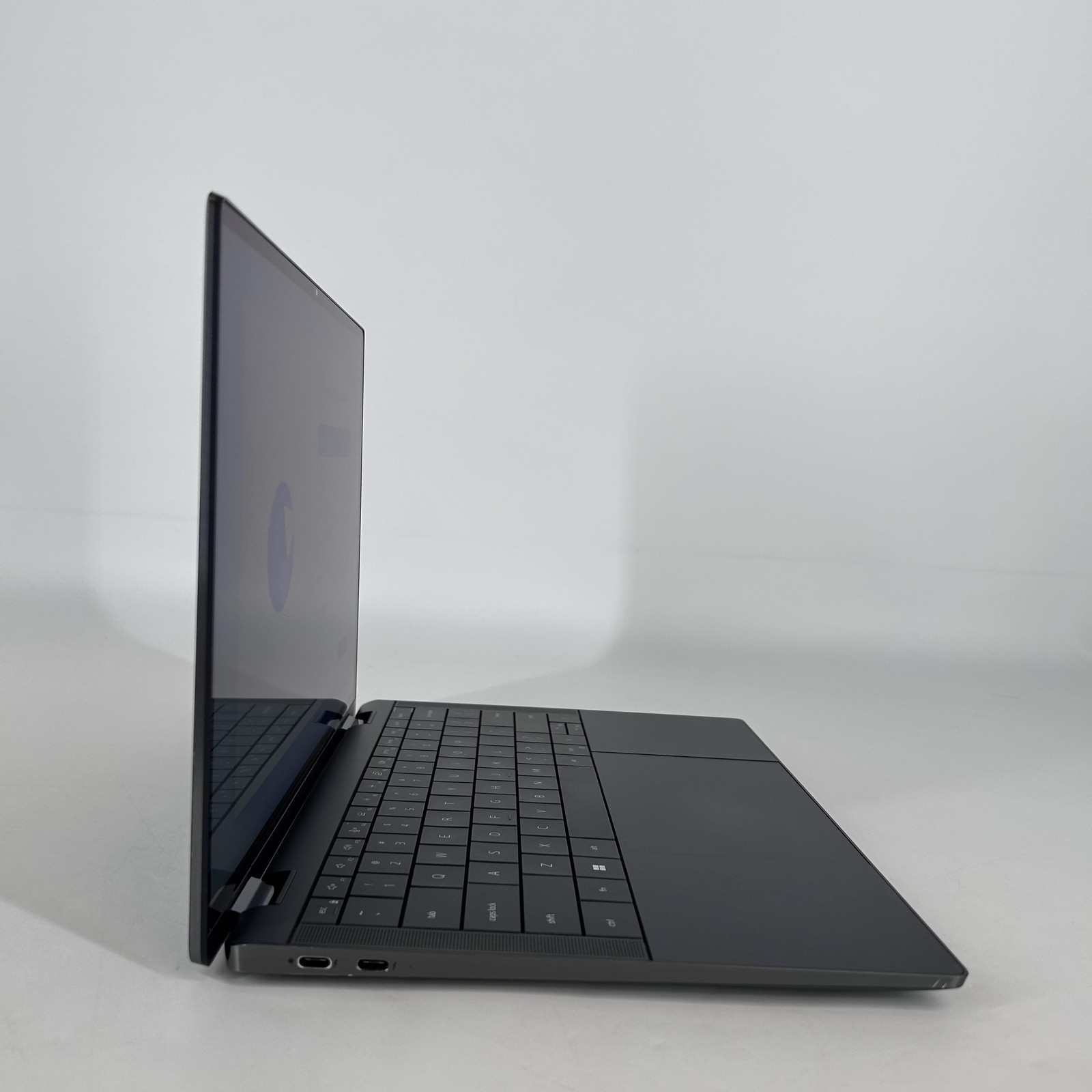 Dell Latitude 9440 (2-in-1) 14 Gray 2K TOUCH 1.8 GHz i7-1365U 32GB 1TB SSD Good