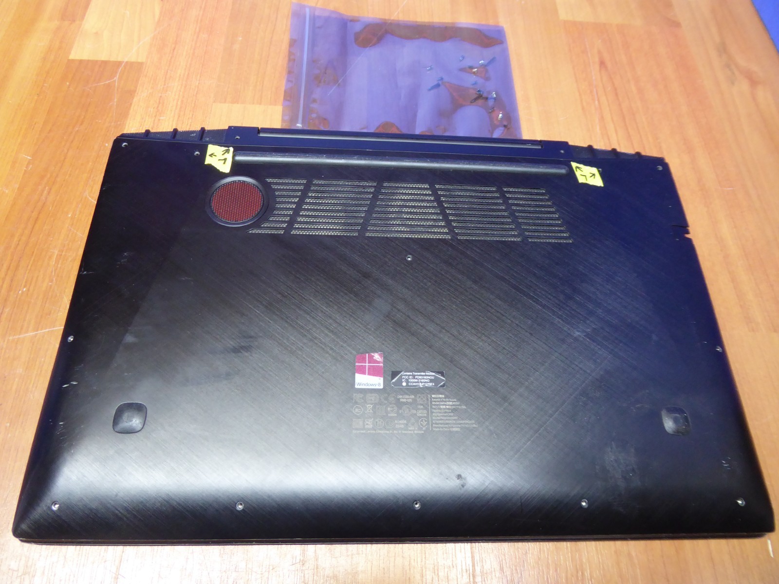 LENOVO y70-70 TOUCH 17.3″ LAPTOP for parts or fix – sold as-is as pictured 80du
