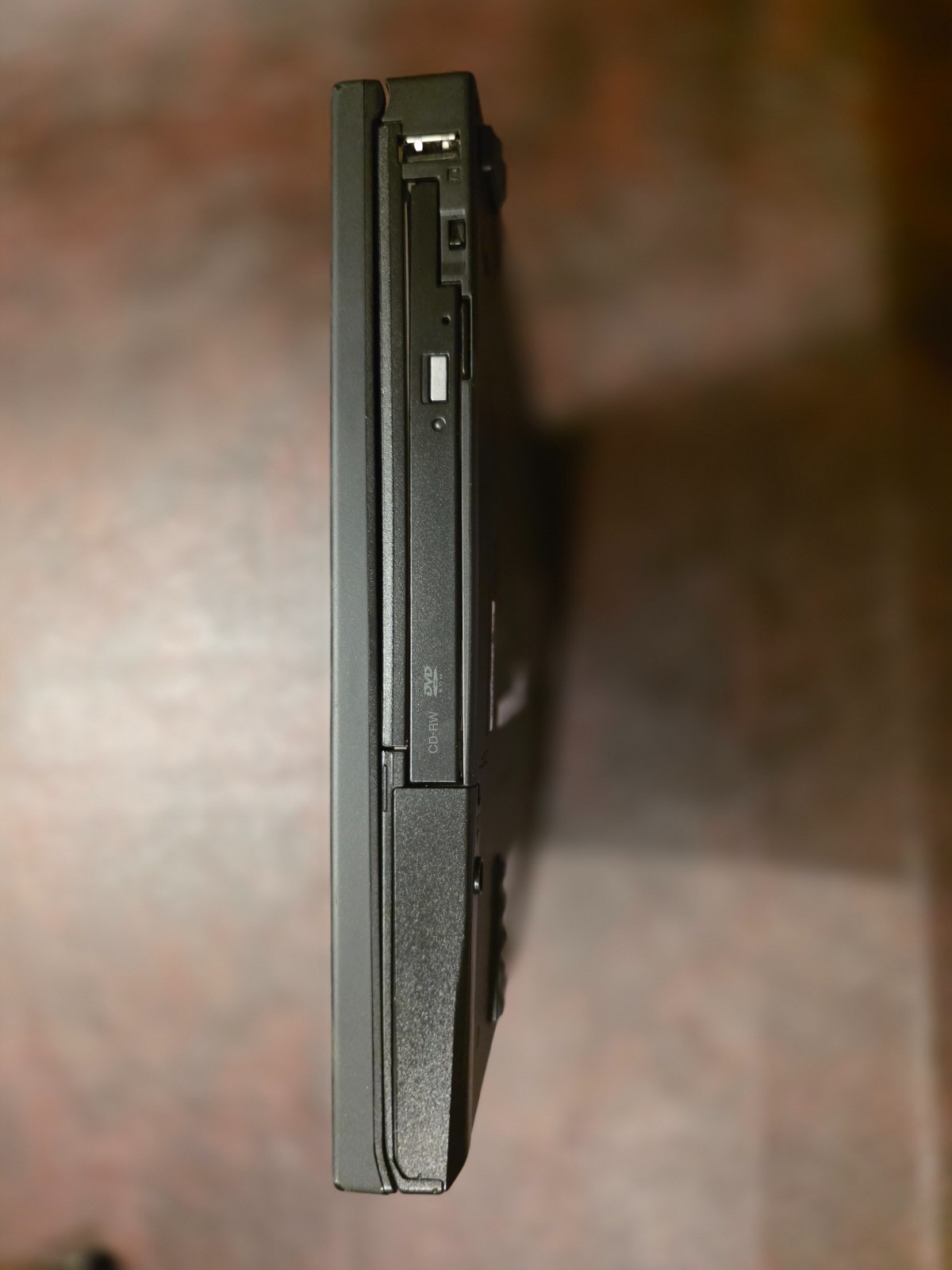 Lenovo ThinkPad T61 15 Inch Windows XP 4GB RAM 80GB SSD Core 2 Duo T7300