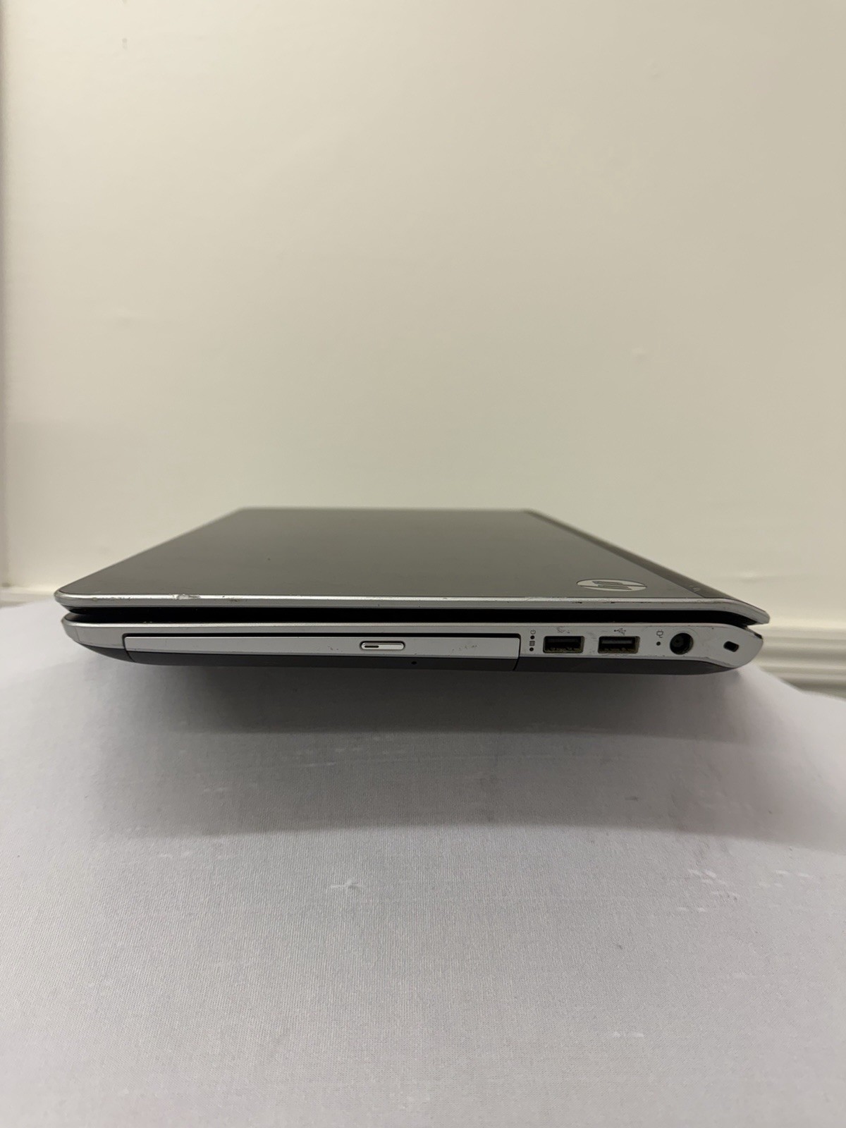 HP ENvy dv6-7229wm Laptop – AMD A10 – RAM 2GB – Read Desc