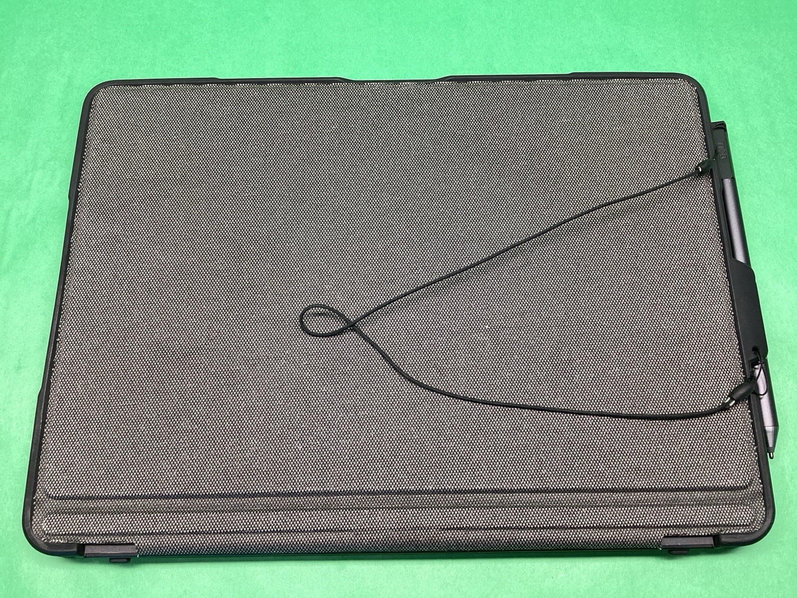 Dell Latitude 5285 2 in 1 Laptop i5-7300U 256GB 8GB & Case & Pen – UNTESTED