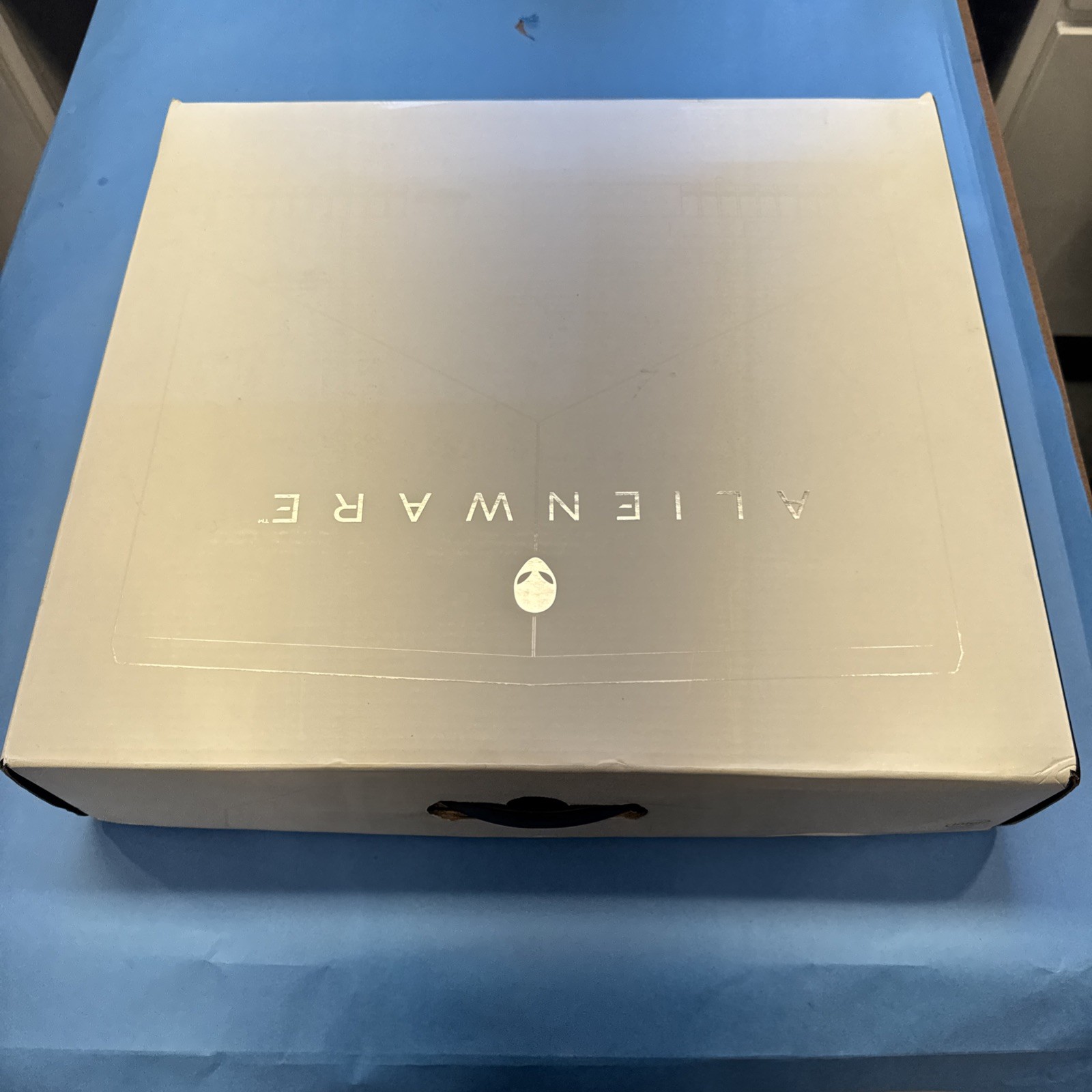 Alienware 17 R5 17.3″ Gaming Laptop-i9-8950HK-16GB RAM-500 GB HDD-1 TB SSD