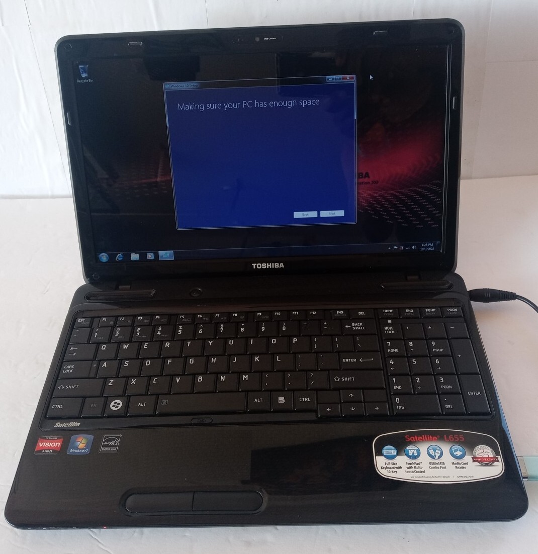 TOSHIBA SATELLITE L655D-S 500GB 4GB AMD ATHLON II 2.10GHz Win 10 PRO