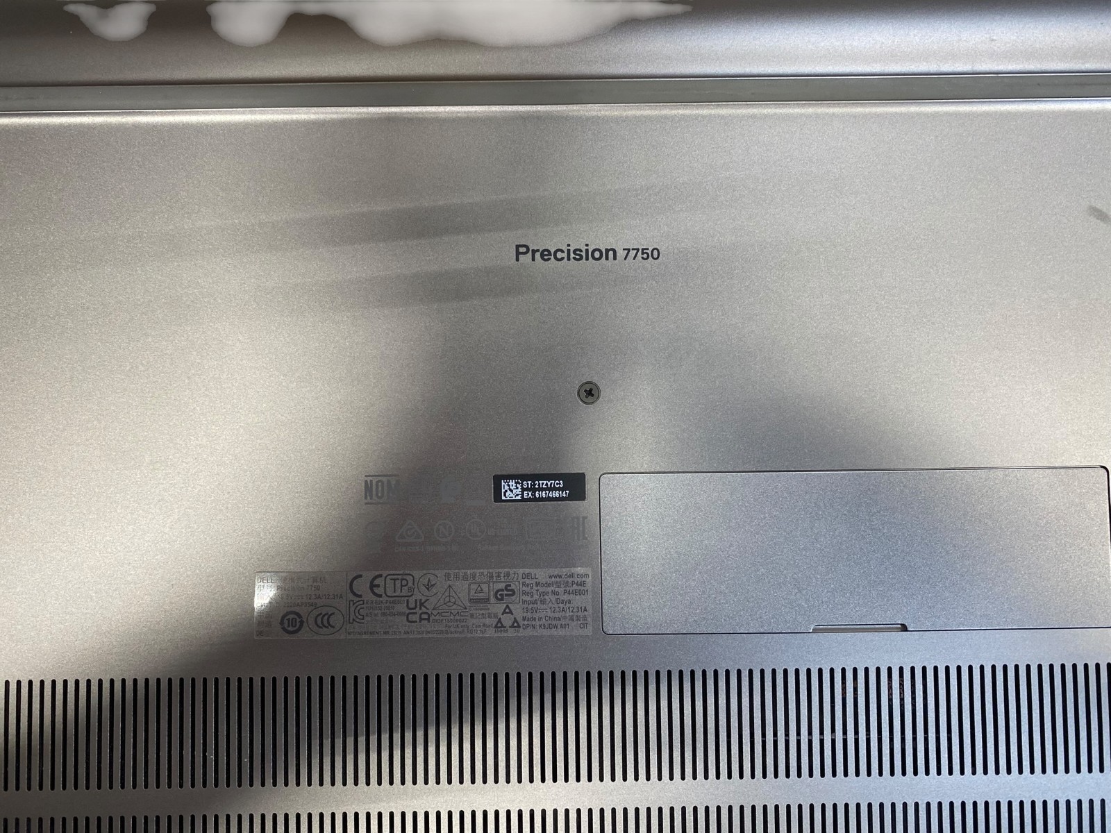 Dell Precision 7750 17″ i7-10850H CPU 2.70Hz 32GB Ram No SSD NO OS