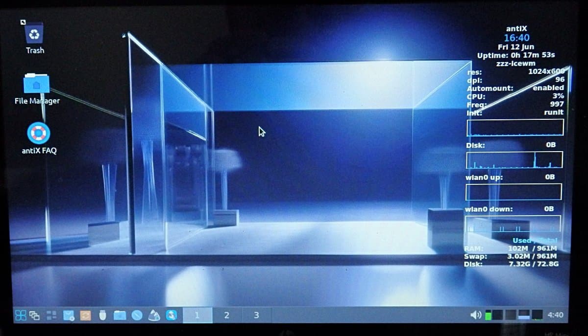 HP Mini 210-1070NR laptop (Running antiX-26)