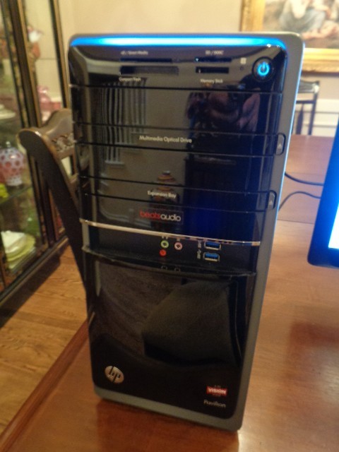 HP Pavilion P7 – 1517 CB Computer w/Beats Audio – AMD Radeon HD 7660D Graphics