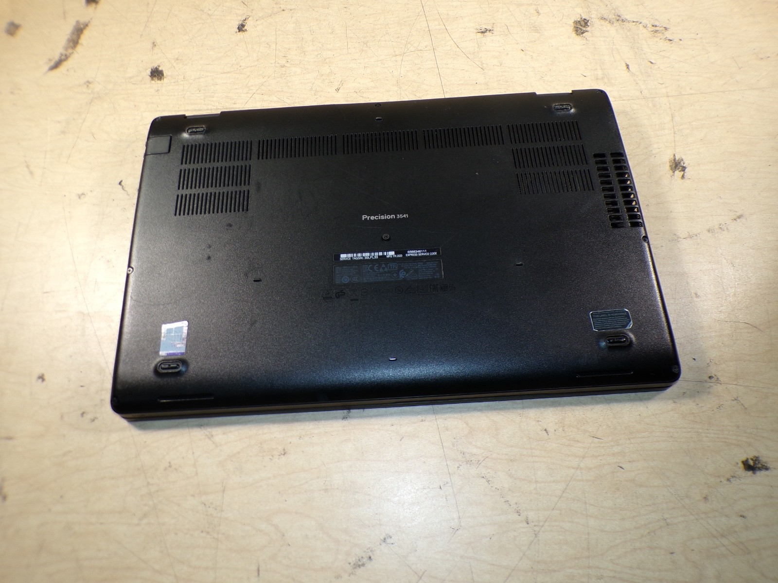 DELL PRECISION 3541 INTEL CORE I5-9400H 2.50GHZ 16GB RAM **NO HD/ NO CADDIE