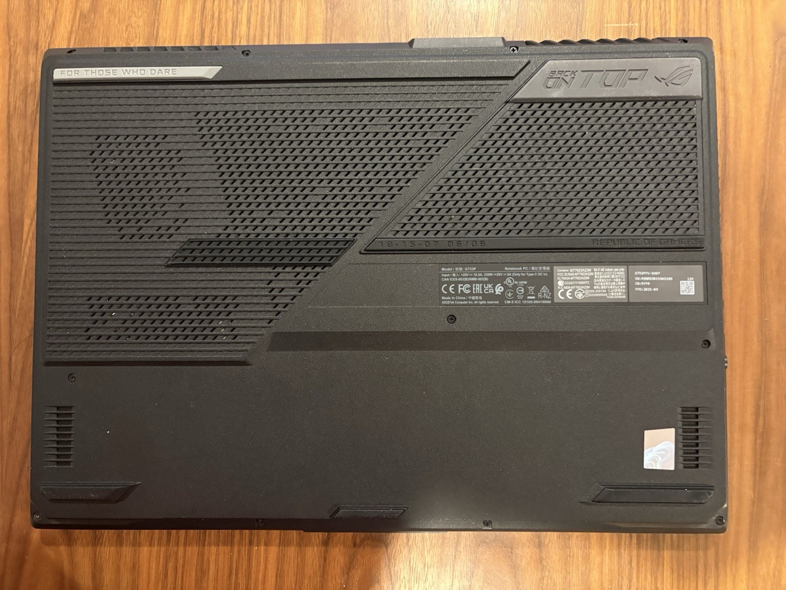 Asus ROG Strix Scar 17x3D RTX 4090 240Hz WQHD Ryzen 9 7945HX3D 32GB 1TB LAPTOP