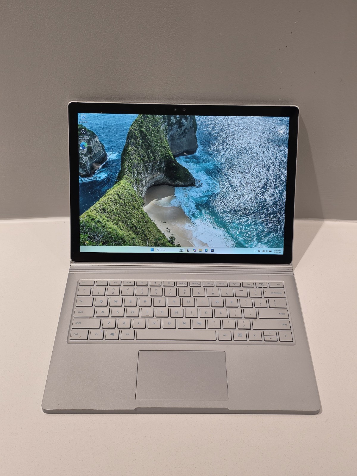 Microsoft Surface Book Intel Core i7-6600u 16GB RAM 512GB SSD with Dock