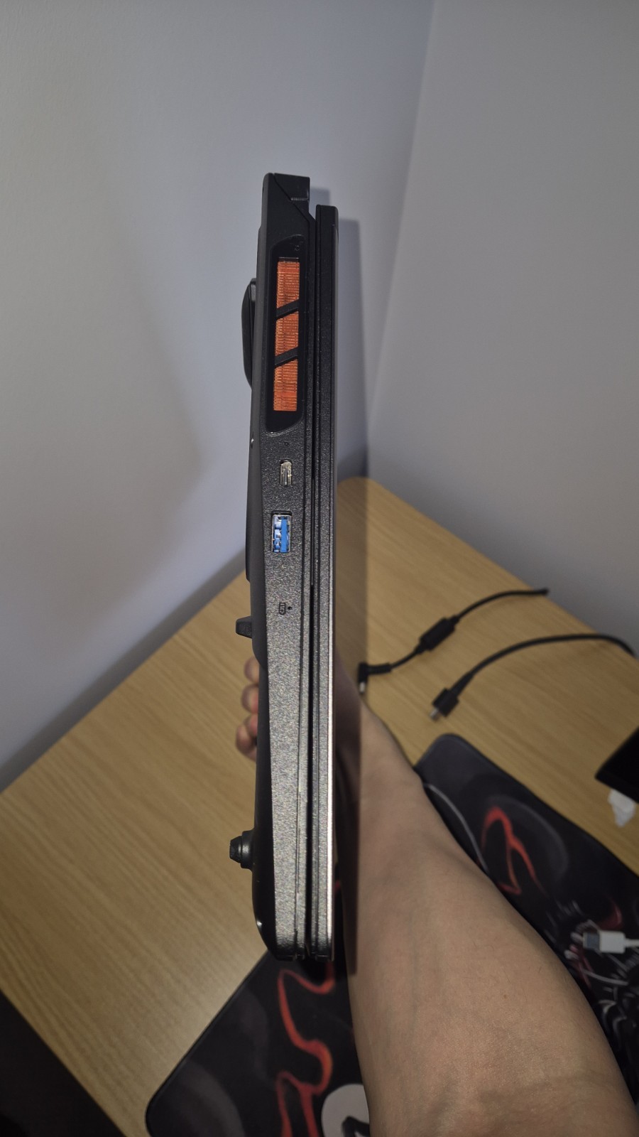 MSI Crosshair A16 HX D7WGKG 16in QHD+ 240Hz IPS Ryzen 9 7945HX RTX 5070 1TB SSD