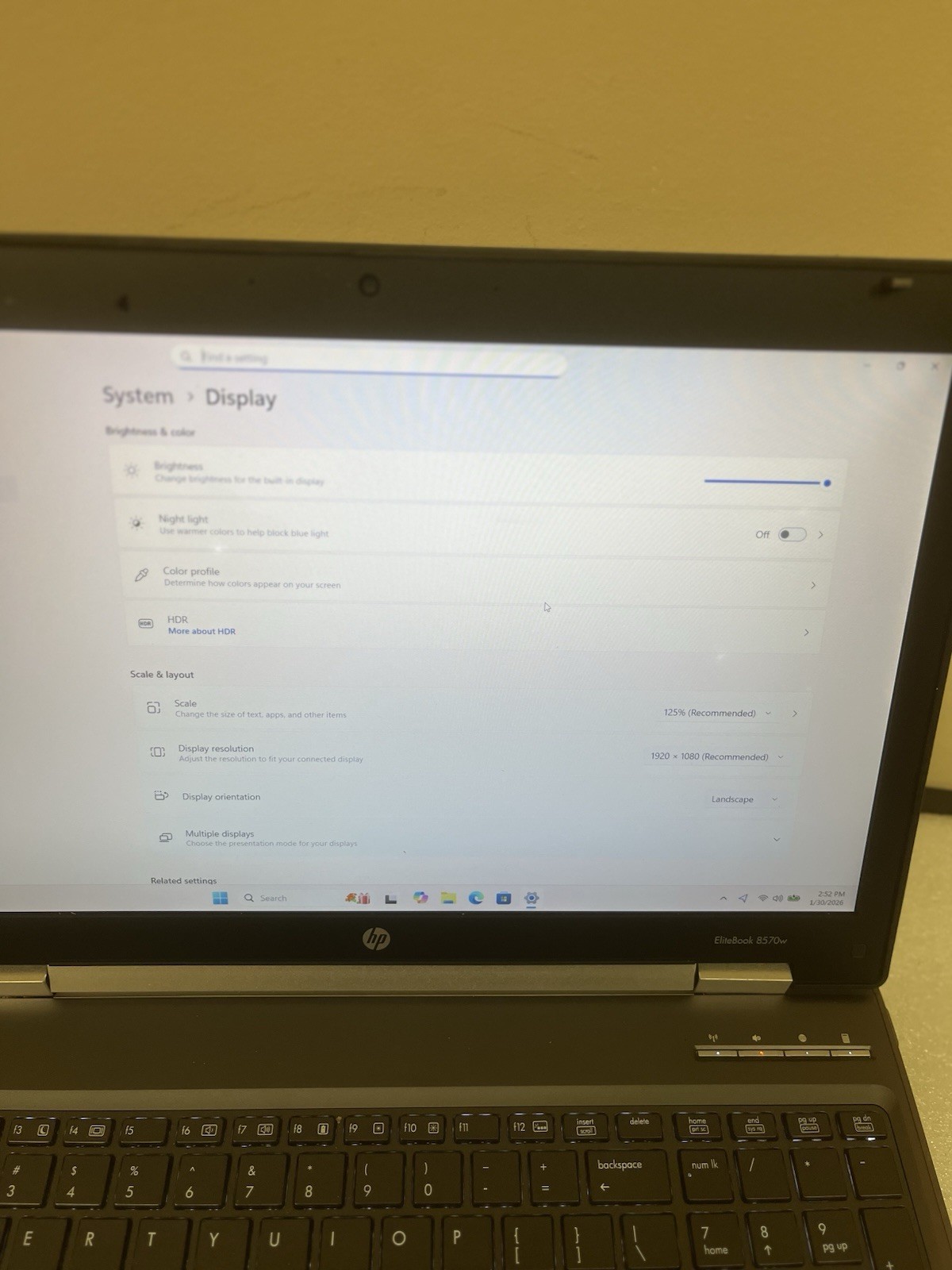 HP ELITEBOOK 8570W Core i7-3740QM 2.60 GHZ 16GB 256GB SSD 15.6″ LCD Win 11 Pro