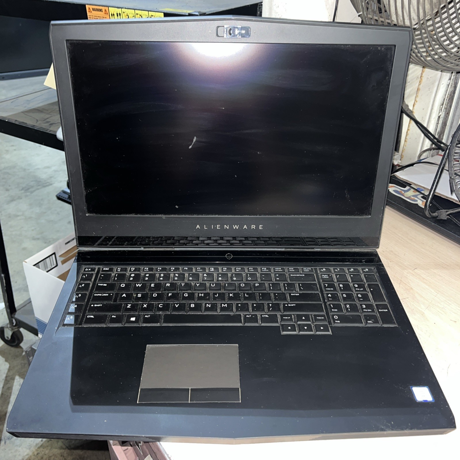 ALIENWARE 17 R4 INTEL CORE I7-7820HK 2.90GHZ 8GB RAM NO HD