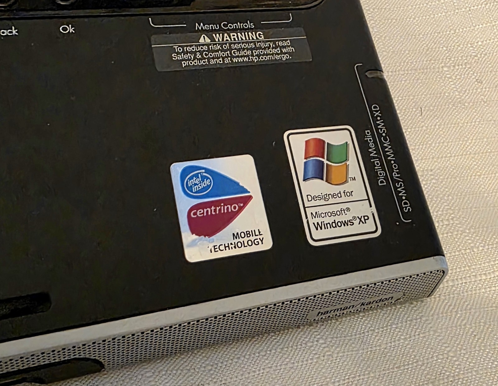 HP Pavilion DV1000 Widescreen Laptop Windows XP No charger Not Tested for parts