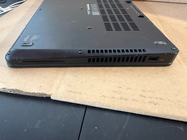 Dell Latitude E5470 i5-6300U 256GB SSD 8GB RAM (No Charger Included)