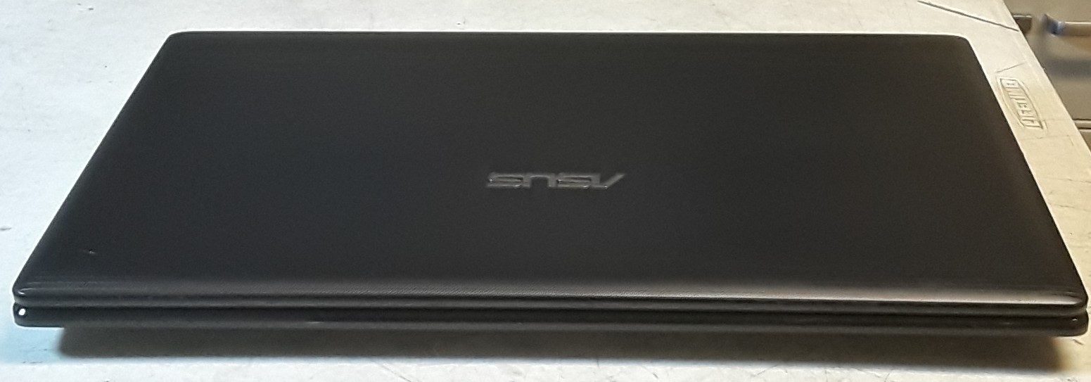 Windows 10 MINT ASUS F75A 17.3″ Intel Core i3 2.30GHz 8GB RAM 500GB and Charger