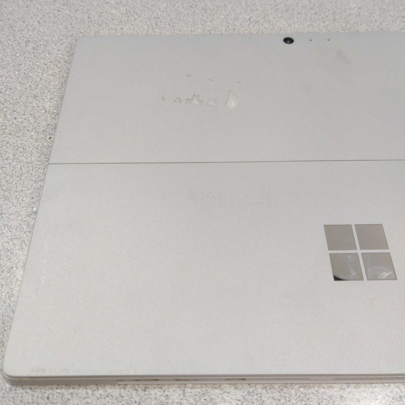 Microsoft Surface Pro 1796 i5-7300U 4GB 128GB Win11Pro NO KEYBOARD – FOR PARTS