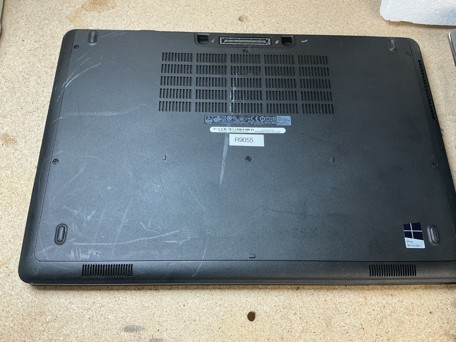 Dell latitude E5550 laptop core i7-5600U 2.60GHz 8GB Ram Windows 10 Pro