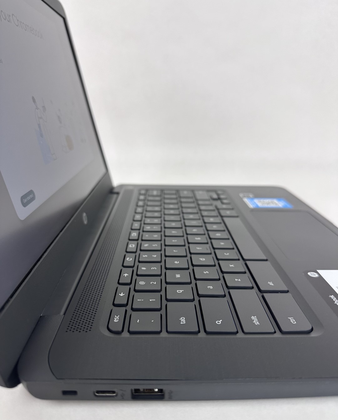 HP Chromebook 14-ca061dx 14″ HD Touch Screen N3350 1.1GHz 4GB 32GB Chrome Laptop